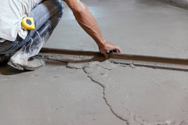 Best Concrete Driveway Installation  in Wardsville, MO